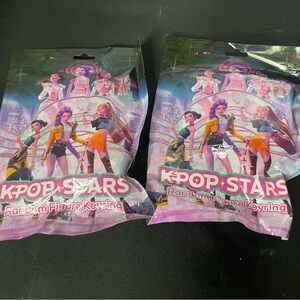 Source Unknown KPOP Stars Random Figure Keyring